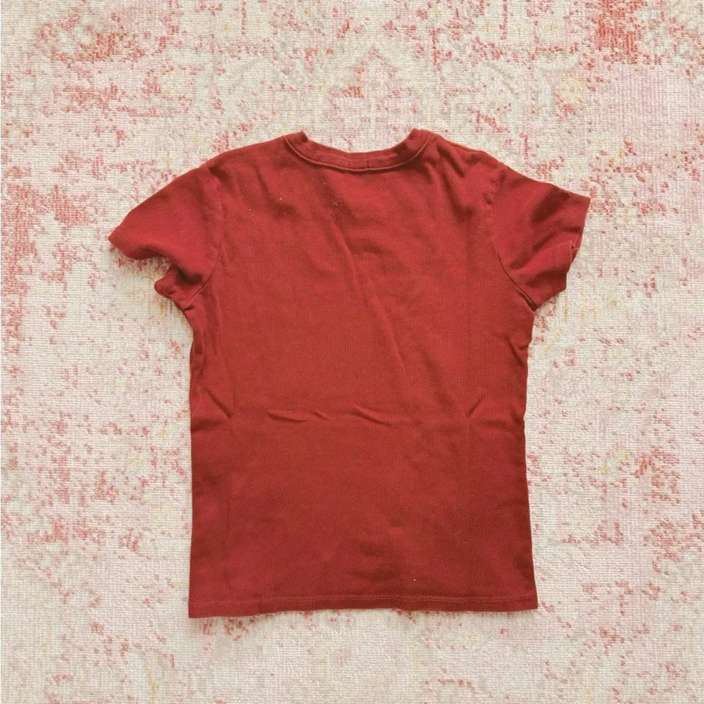 Brandy Melville, Women’s Red Crew Neck T-Shirt - Picture 2 of 3